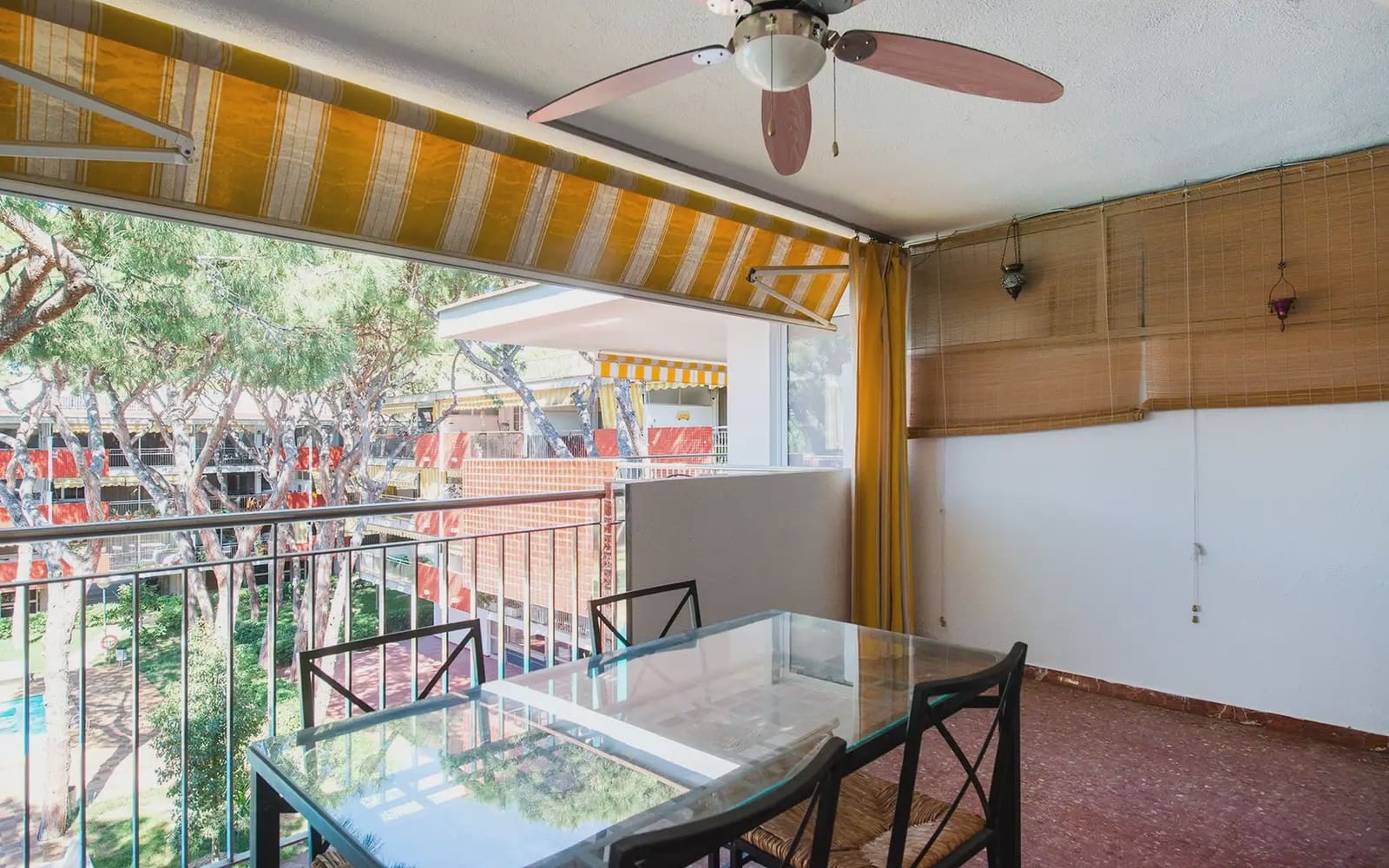 2 bedroom Flat for rent in Castelldefels with pool garage - € 1,655 (Ref: 9828037)