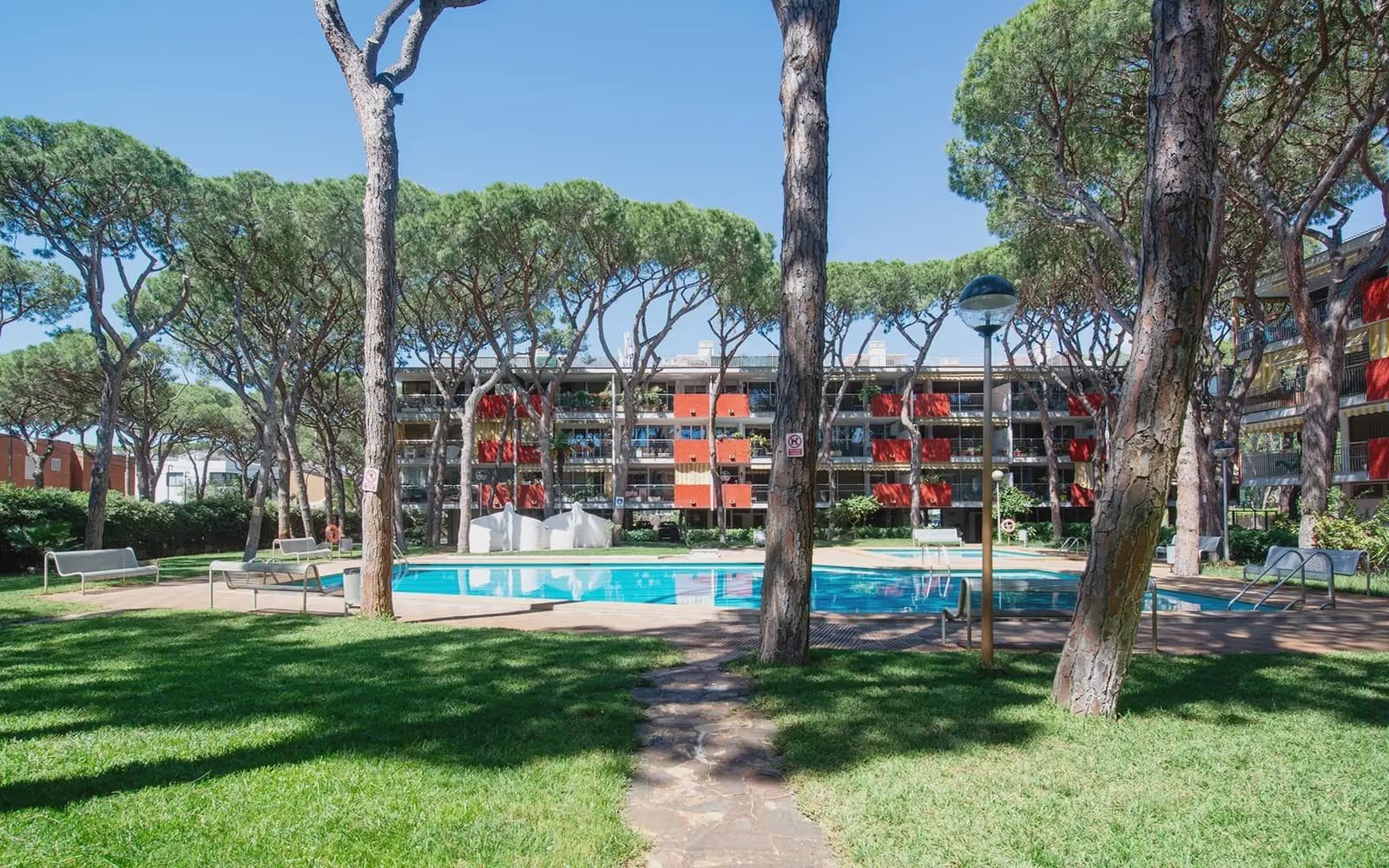 2 bedroom Flat for rent in Castelldefels with pool garage - € 1,655 (Ref: 9828037)