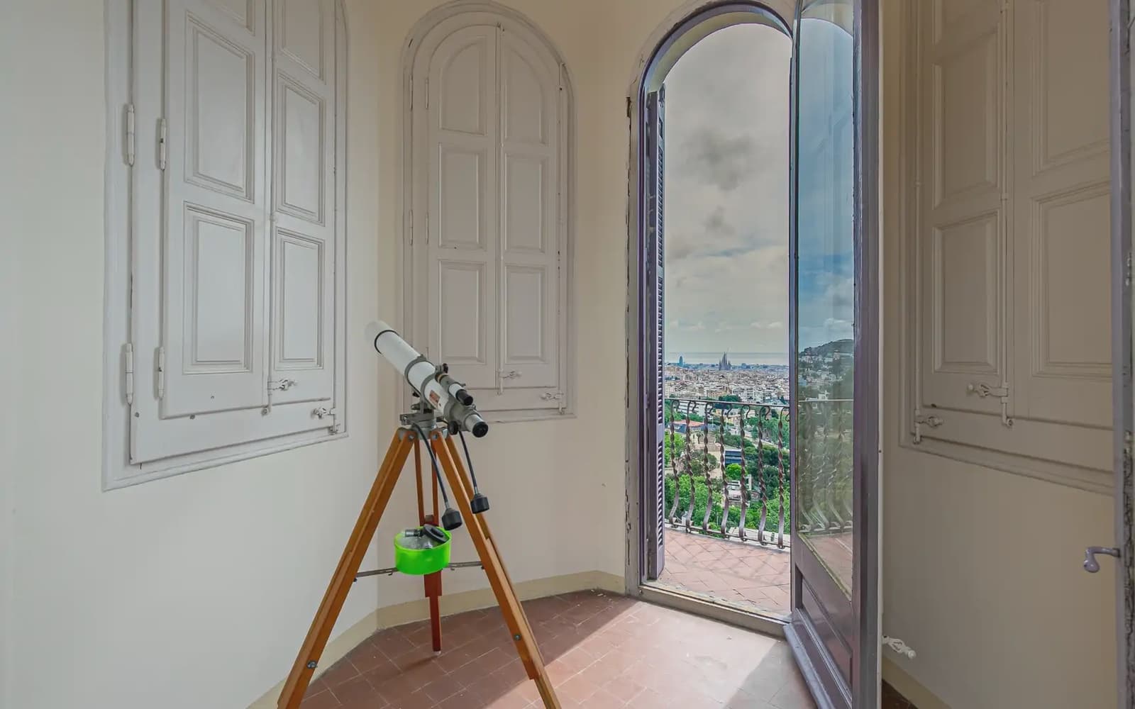 Chalet de 6 habitaciones en Barcelona ciudad en venta con piscina garaje - 5.980.000 € (Ref: 9829602)