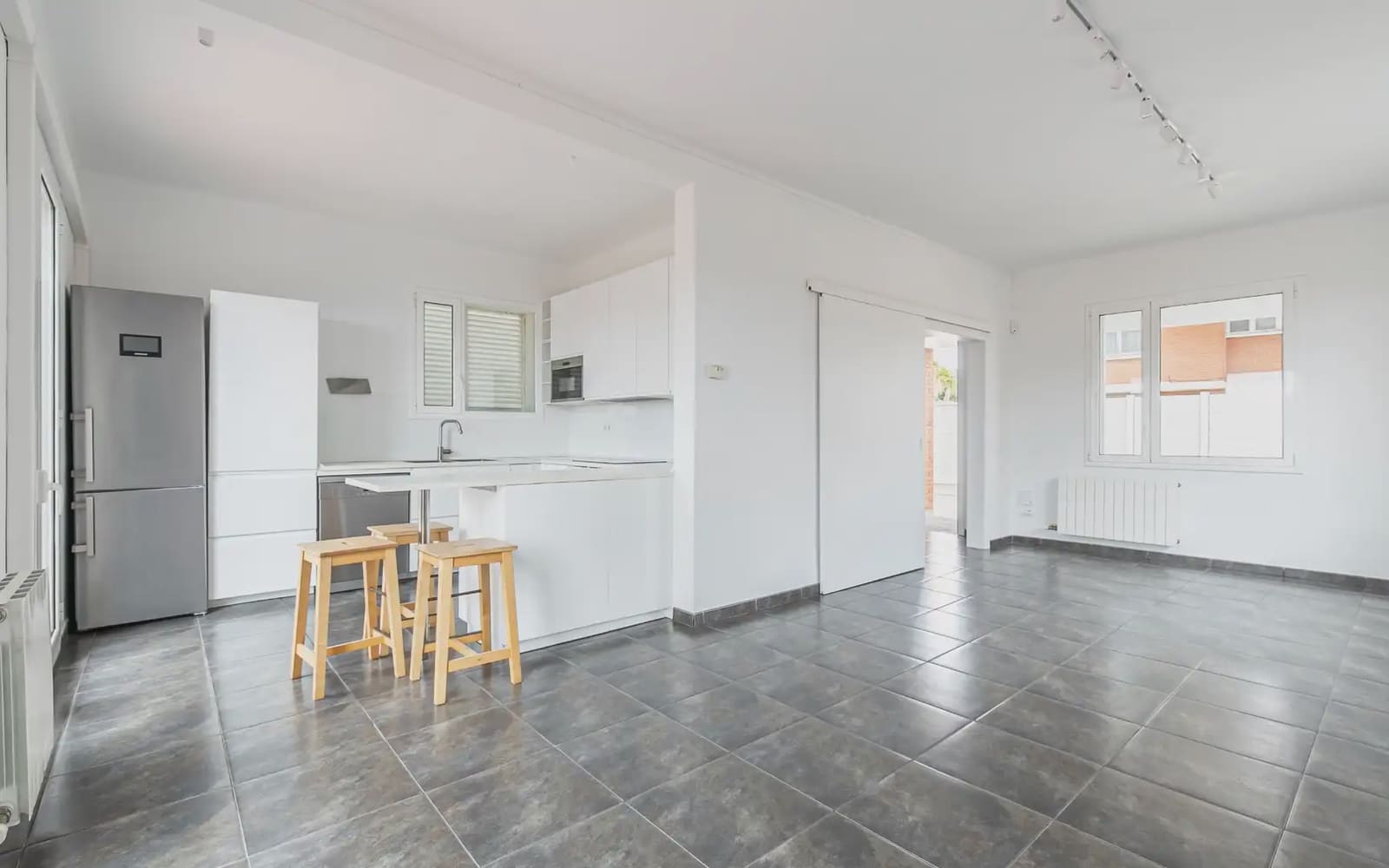 Chalet de 3 habitaciones en Viladecans en venta - 690.000 € (Ref: 9832906)