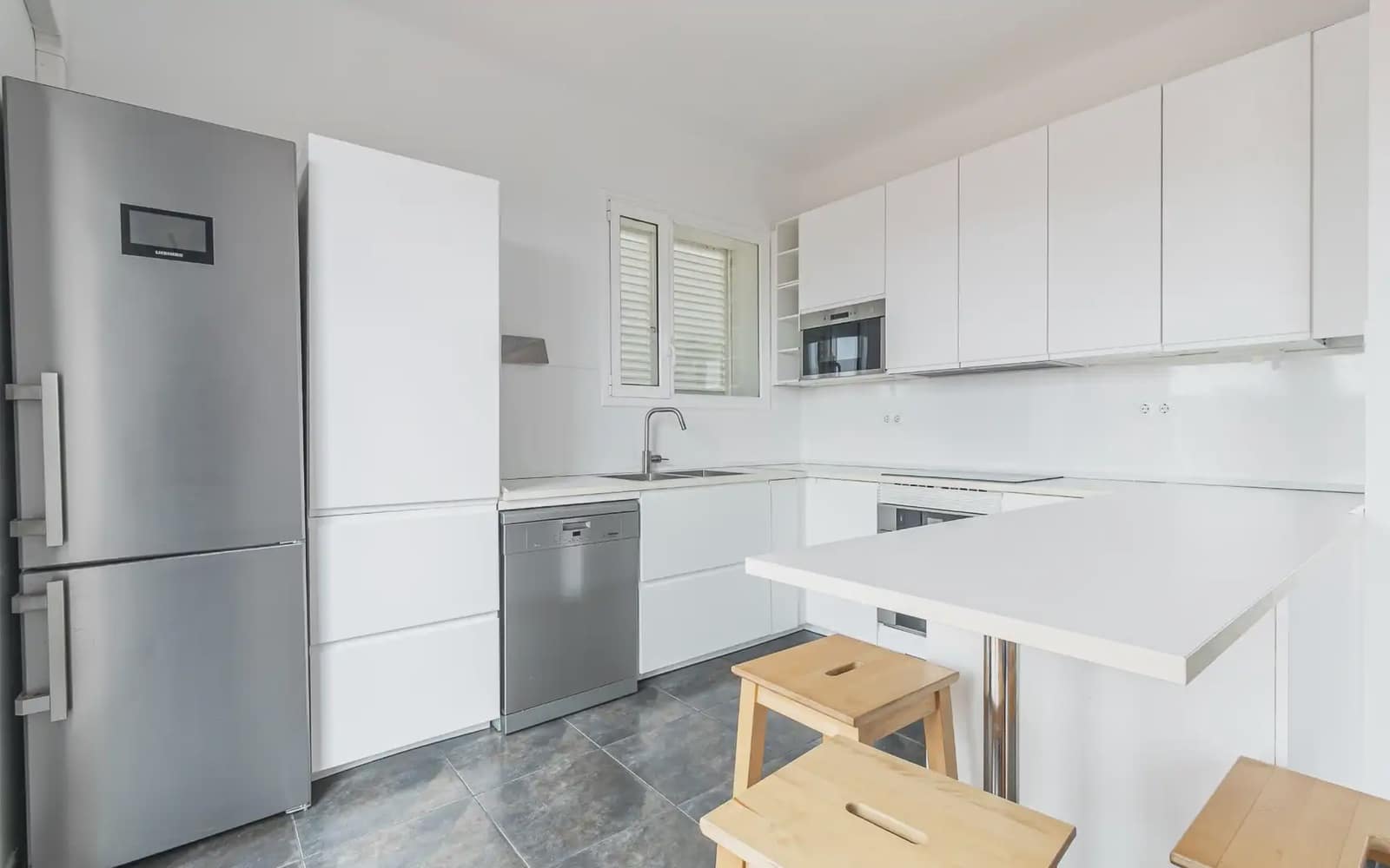 Chalet de 3 habitaciones en Viladecans en venta - 690.000 € (Ref: 9832906)