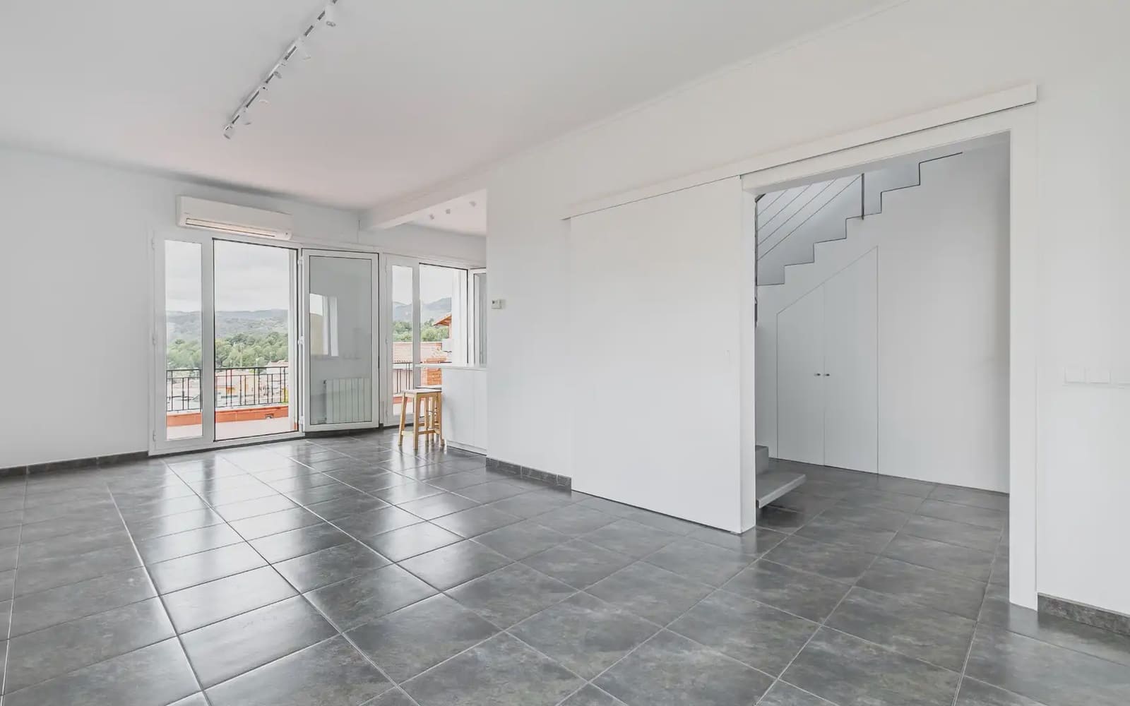 Chalet de 3 habitaciones en Viladecans en venta - 690.000 € (Ref: 9832906)