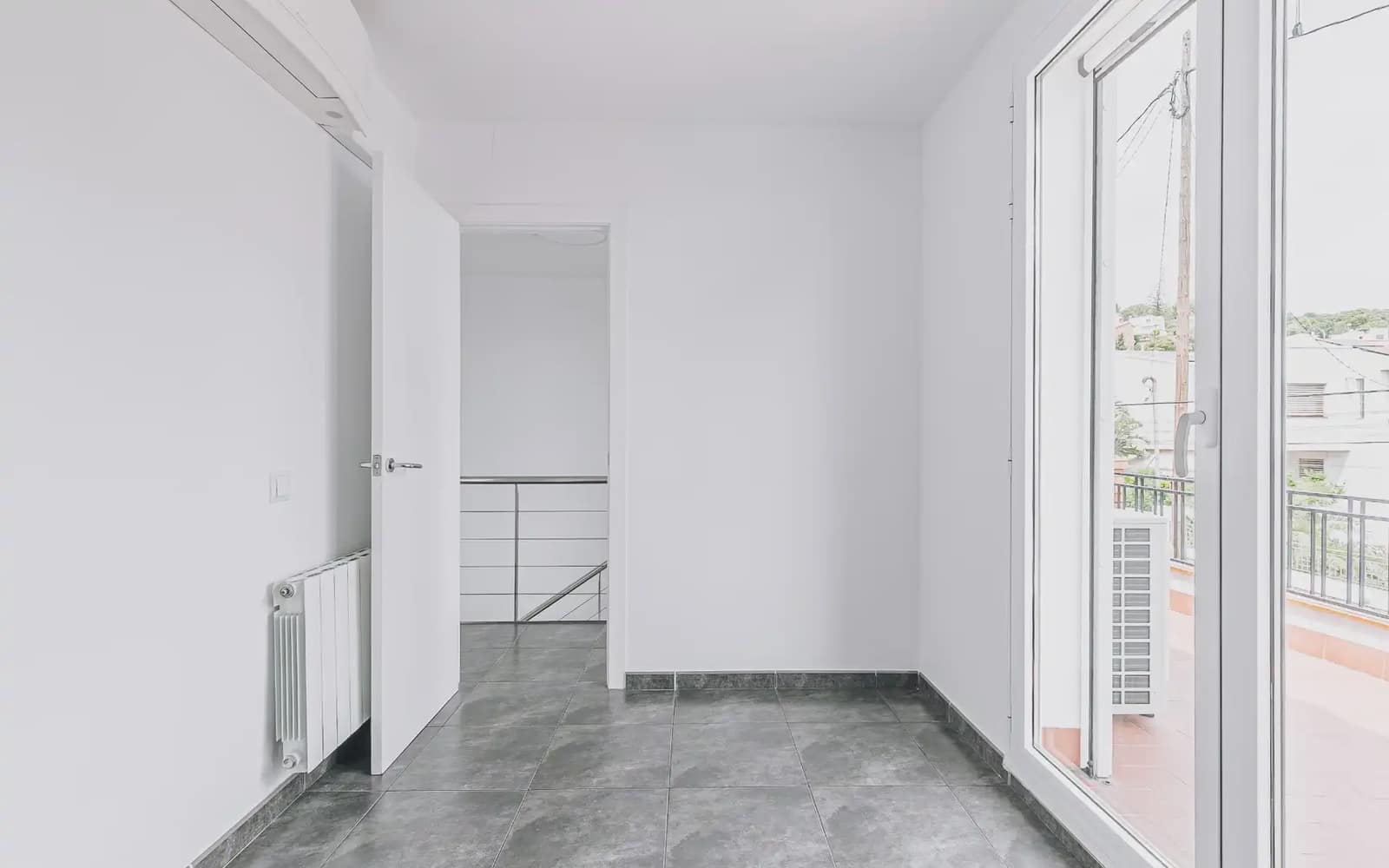 Chalet de 3 habitaciones en Viladecans en venta - 690.000 € (Ref: 9832906)