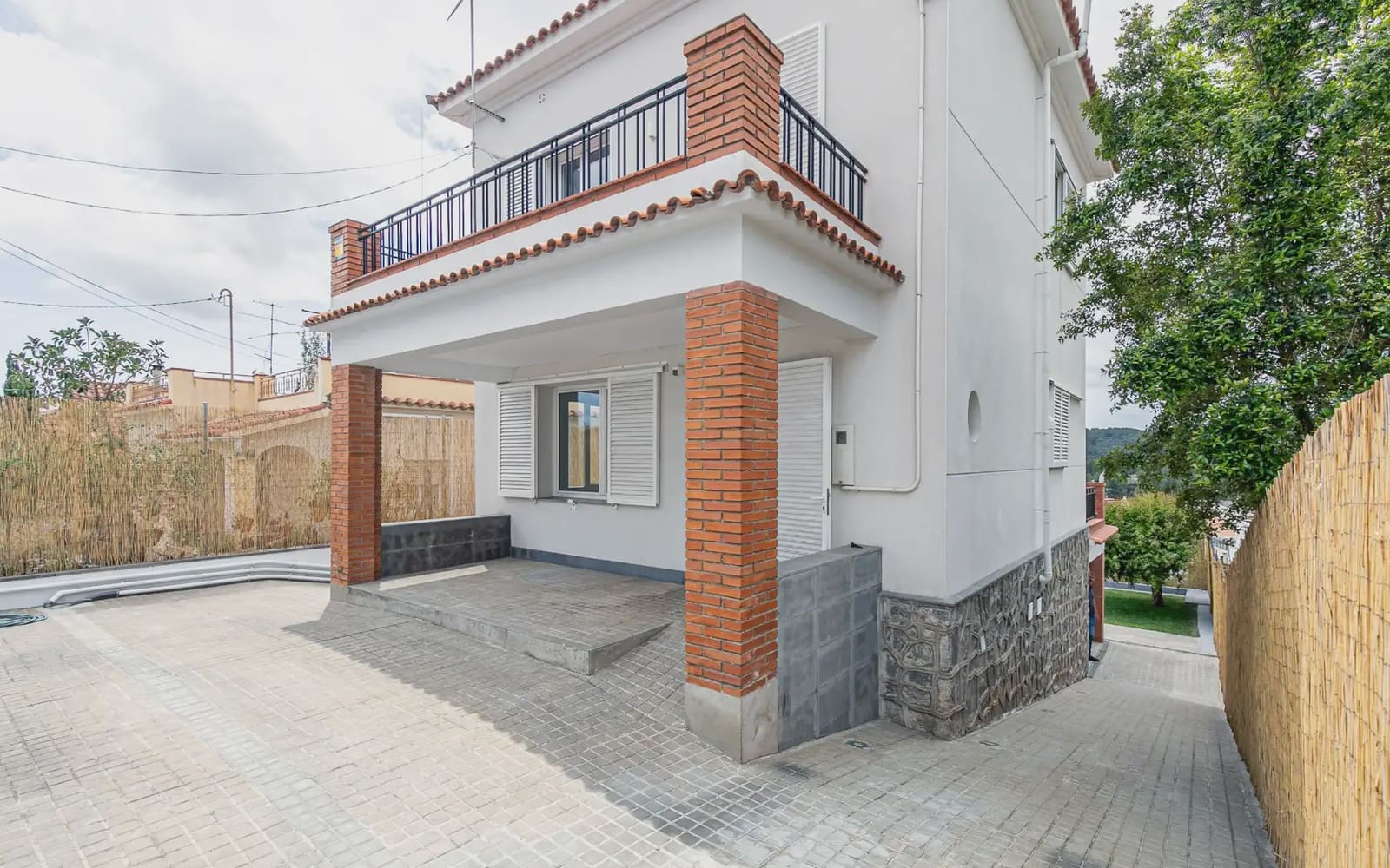 Chalet de 3 habitaciones en Viladecans en venta - 690.000 € (Ref: 9832906)