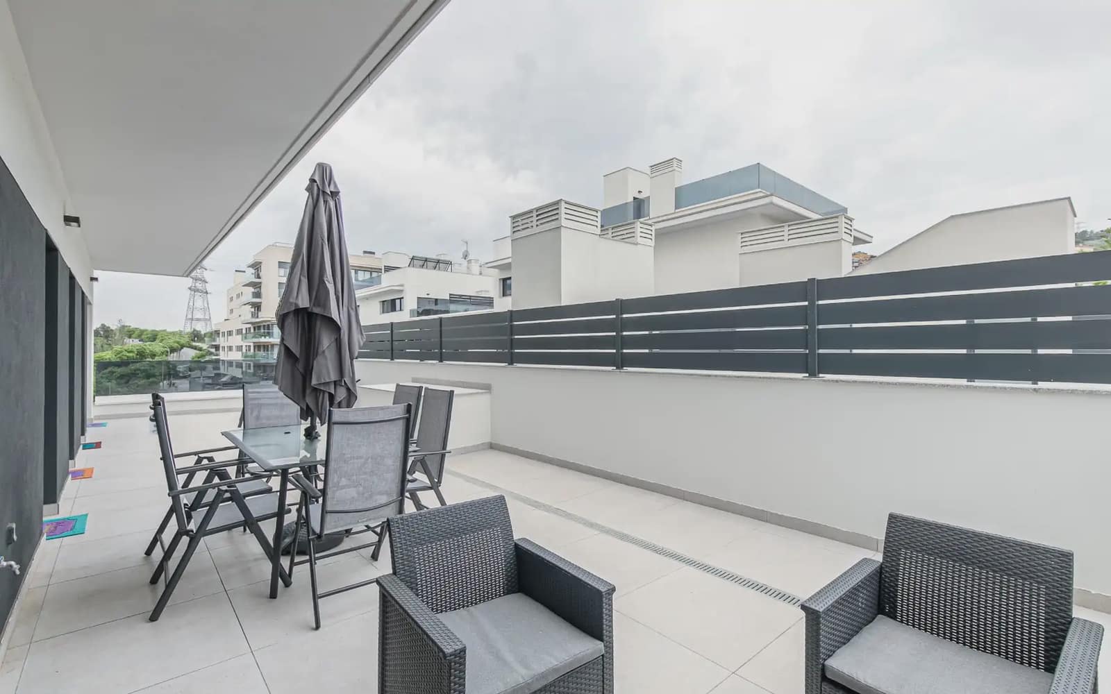 4 bedroom Flat for rent in Sant Boi de Llobregat with pool garage - € 2,700 (Ref: 9836775)