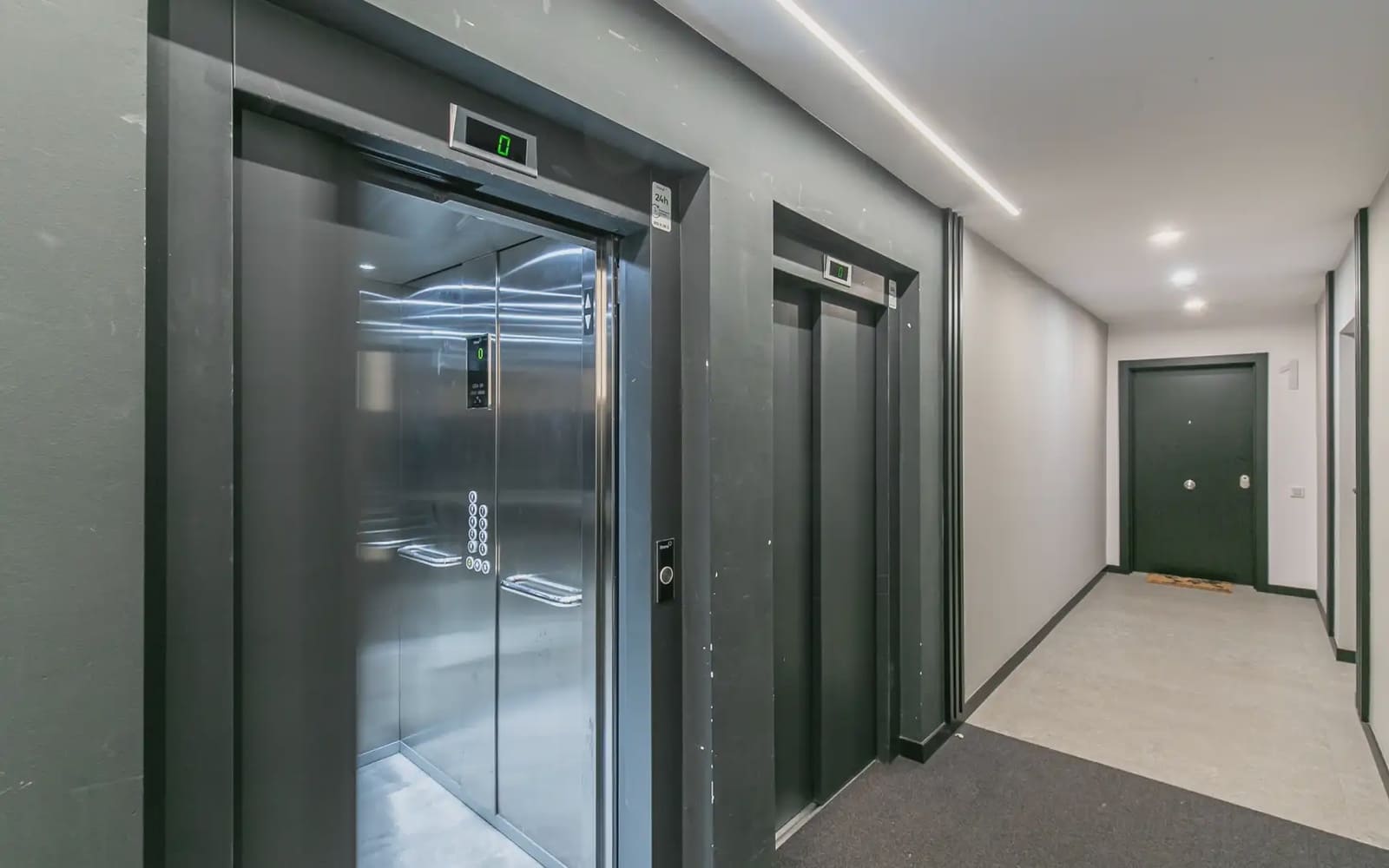 4 bedroom Flat for rent in Sant Boi de Llobregat with pool garage - € 2,700 (Ref: 9836775)