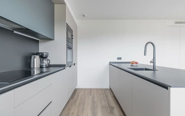 4 bedroom Flat for rent in Sant Boi de Llobregat with pool garage - € 2,700 (Ref: 9836775)