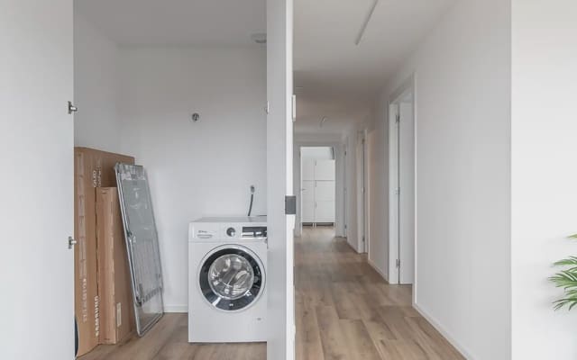 4 bedroom Flat for rent in Sant Boi de Llobregat with pool garage - € 2,700 (Ref: 9836775)