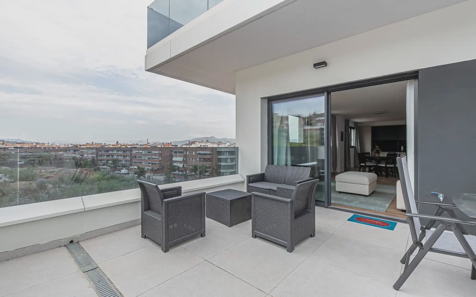4 bedroom Flat for rent in Sant Boi de Llobregat with pool garage - € 2,700 (Ref: 9836775)