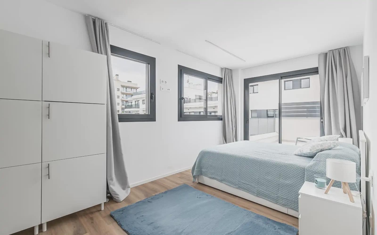 4 bedroom Flat for rent in Sant Boi de Llobregat with pool garage - € 2,700 (Ref: 9836775)