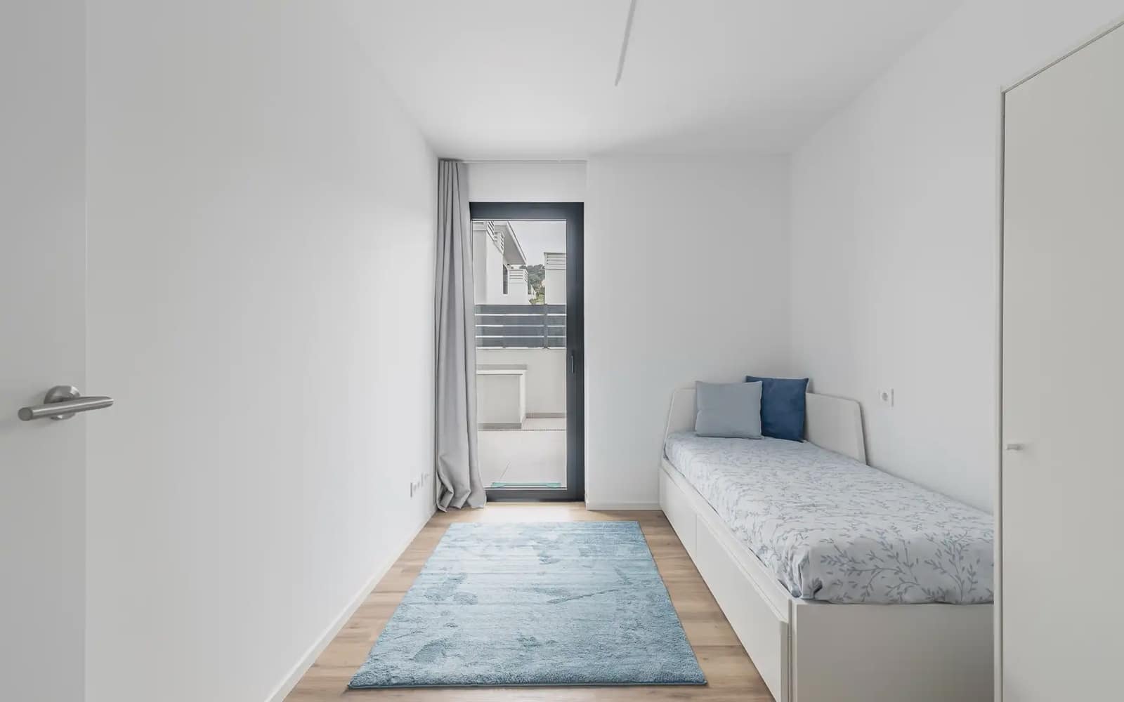 4 bedroom Flat for rent in Sant Boi de Llobregat with pool garage - € 2,700 (Ref: 9836775)