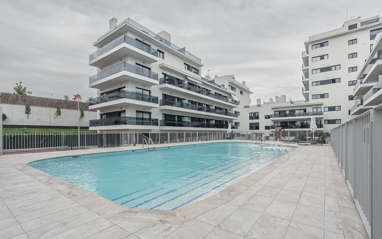 4 bedroom Flat for rent in Sant Boi de Llobregat with pool garage - € 2,700 (Ref: 9836775)