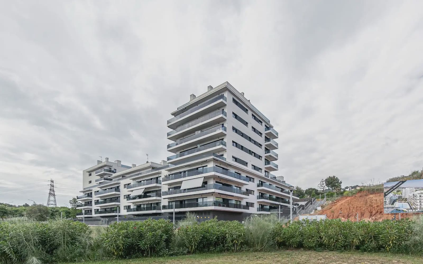 4 bedroom Flat for rent in Sant Boi de Llobregat with pool garage - € 2,700 (Ref: 9836775)
