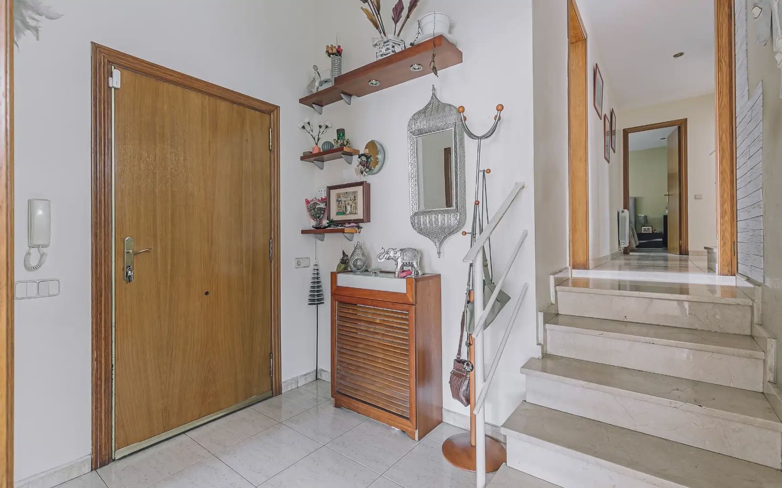 4 bedroom Villa for sale in Cervello with garage - € 565,000 (Ref: 9838695)