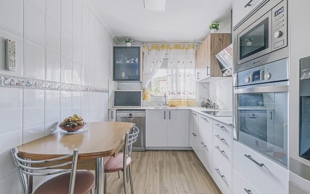4 soveværelse Villa til salg i Cervelló med garage - € 565.000 (Ref: 9838695)