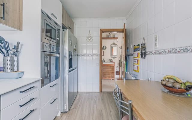 4 soveværelse Villa til salg i Cervelló med garage - € 565.000 (Ref: 9838695)