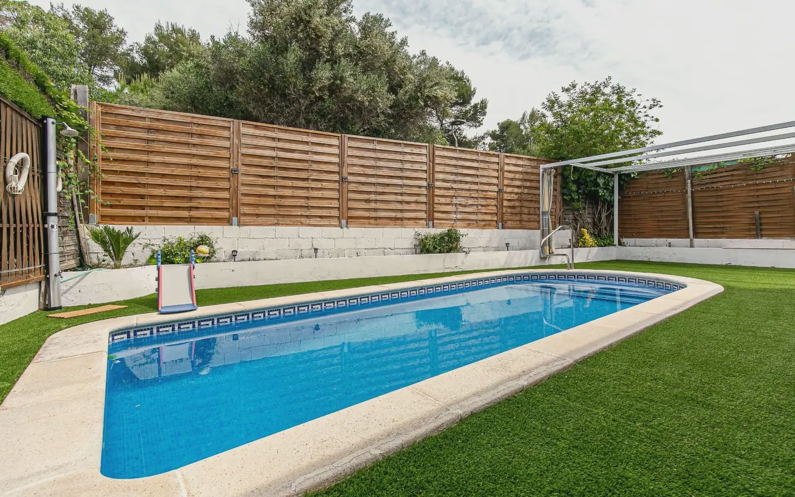 4 bedroom Villa for sale in Cervello with garage - € 565,000 (Ref: 9838695)