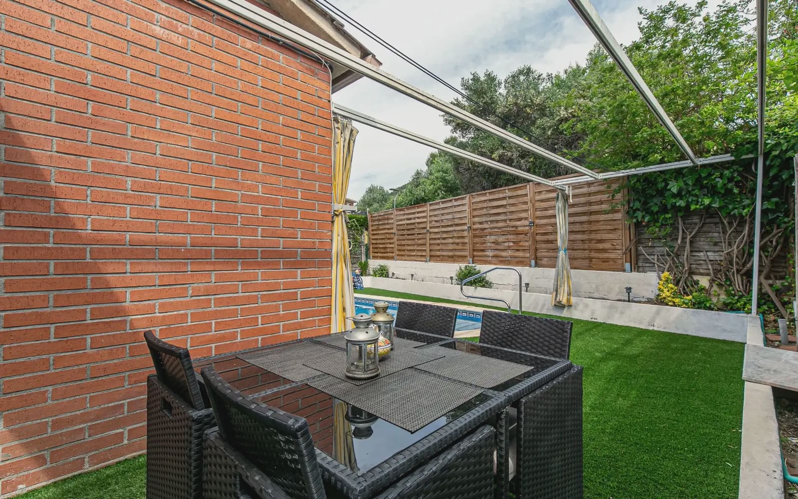 4 bedroom Villa for sale in Cervello with garage - € 565,000 (Ref: 9838695)