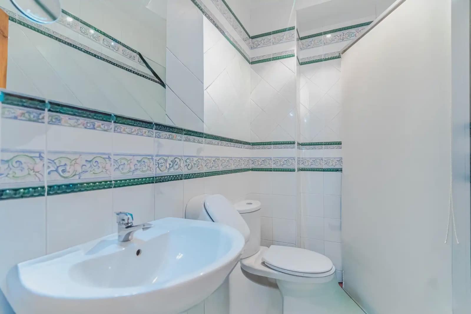 8 bedroom Villa for sale in Torrox with pool garage - € 1,100,000 (Ref: 9838696)
