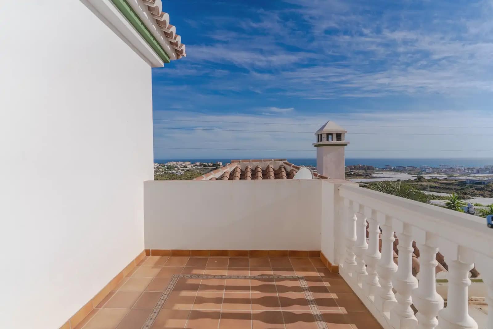 8 bedroom Villa for sale in Torrox with pool garage - € 1,100,000 (Ref: 9838696)
