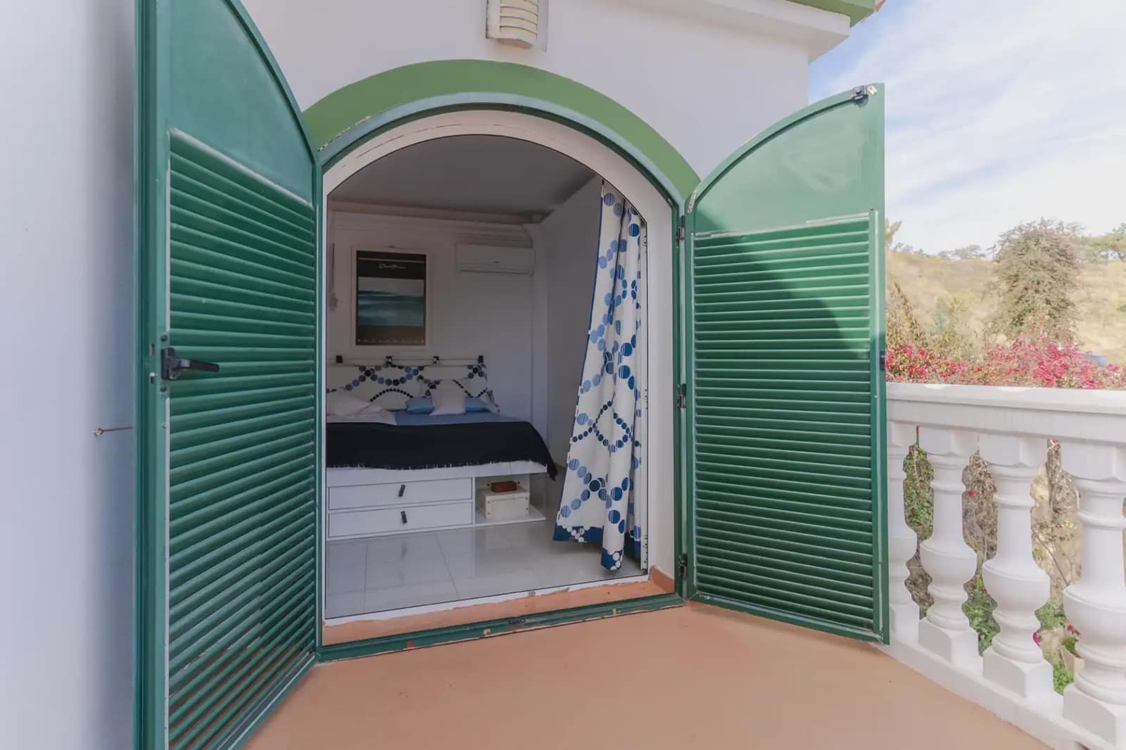 8 bedroom Villa for sale in Torrox with pool garage - € 1,100,000 (Ref: 9838696)