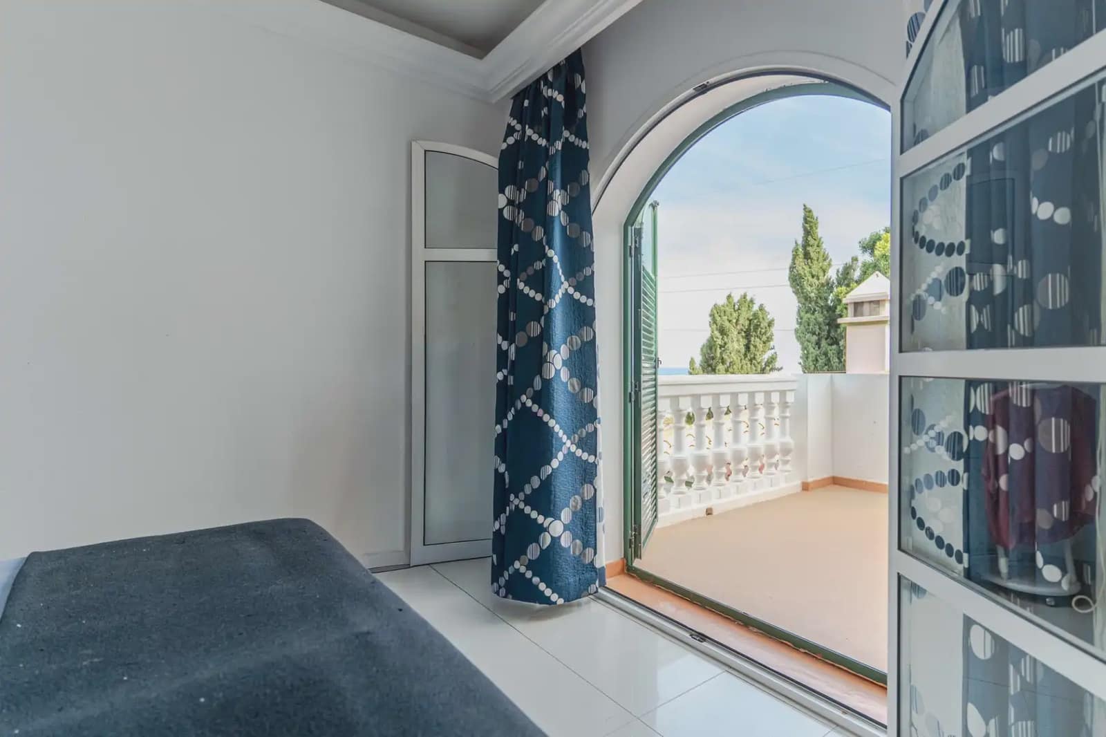 8 bedroom Villa for sale in Torrox with pool garage - € 1,100,000 (Ref: 9838696)