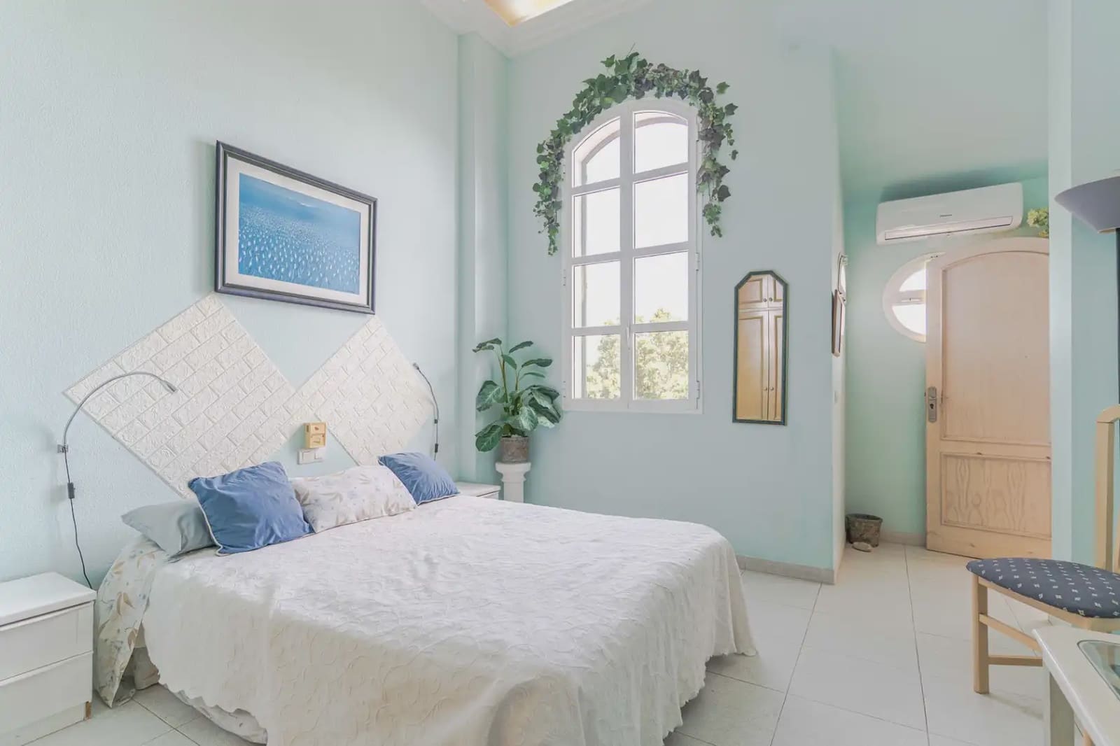8 bedroom Villa for sale in Torrox with pool garage - € 1,100,000 (Ref: 9838696)