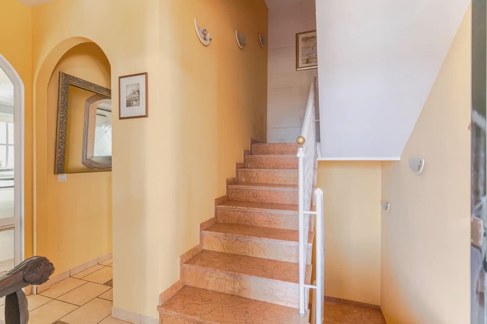 8 bedroom Villa for sale in Torrox with pool garage - € 1,100,000 (Ref: 9838696)
