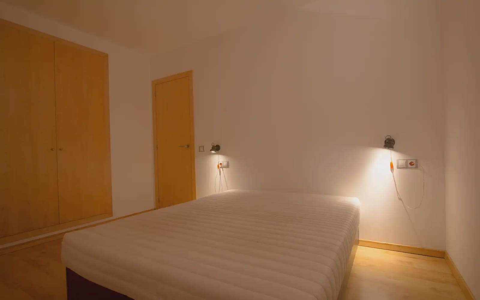 2 bedroom Flat for rent in Girona city - € 860 (Ref: 9844492)
