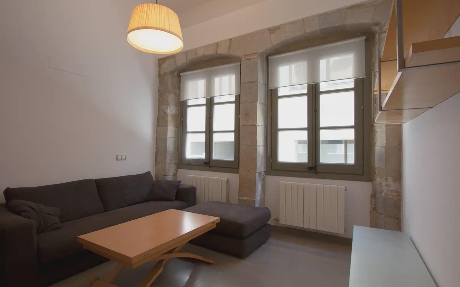 2 bedroom Flat for rent in Girona city - € 860 (Ref: 9844492)