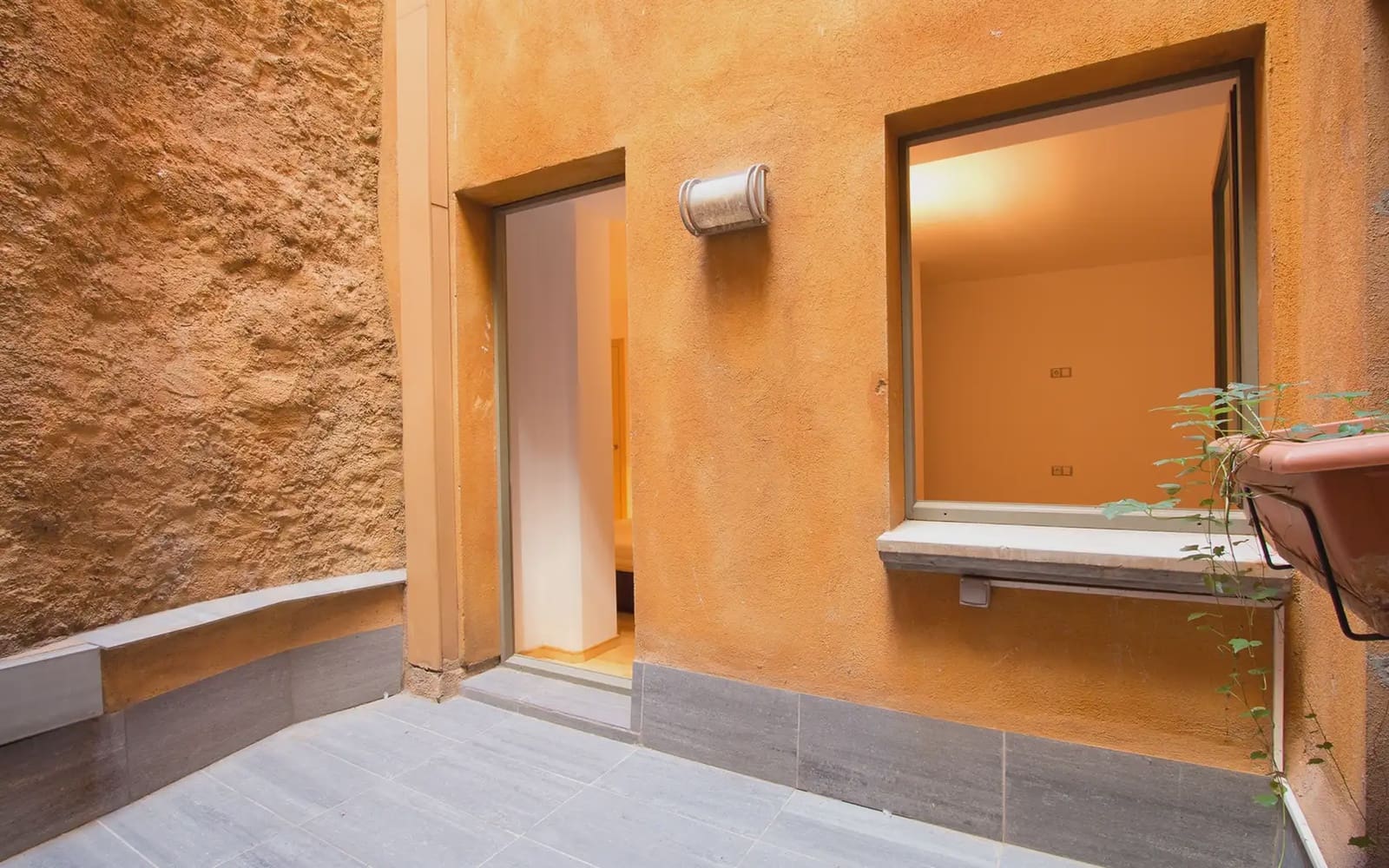 2 bedroom Flat for rent in Girona city - € 860 (Ref: 9844492)