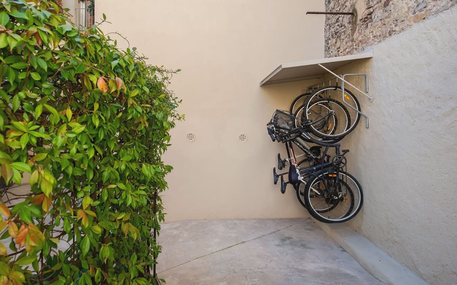 2 bedroom Loft for rent in Girona city - € 1,590 (Ref: 9844493)