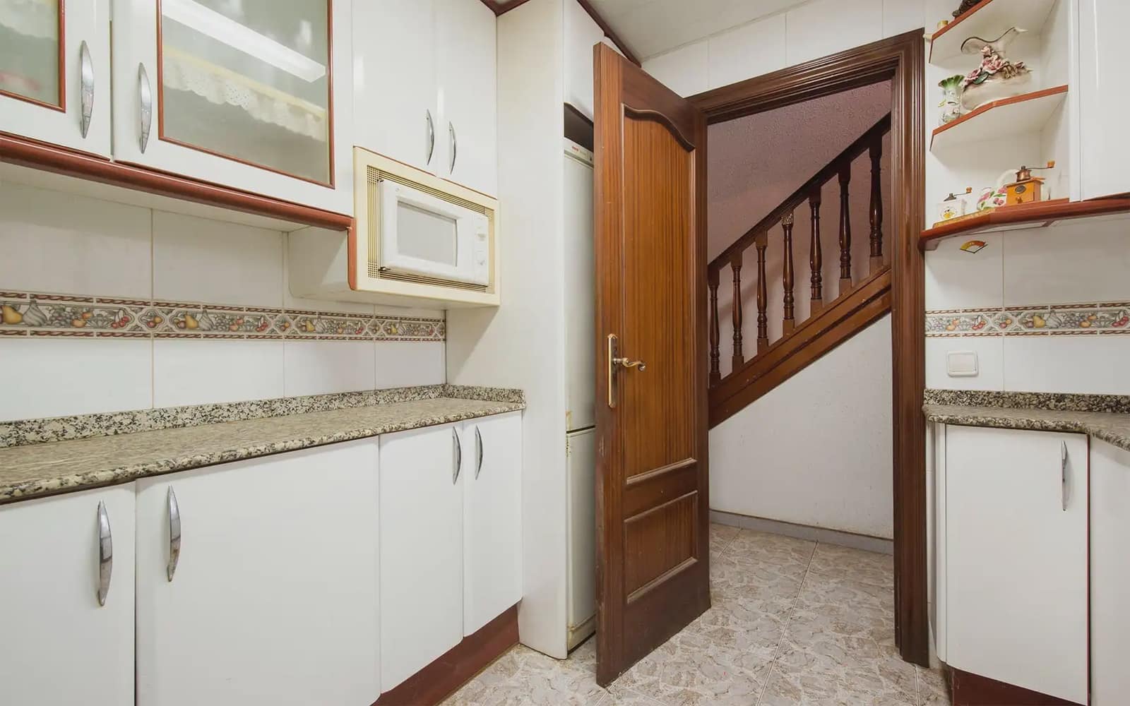 5 soveværelse Villa til salg i Sant Boi de Llobregat med garage - € 695.000 (Ref: 9854526)