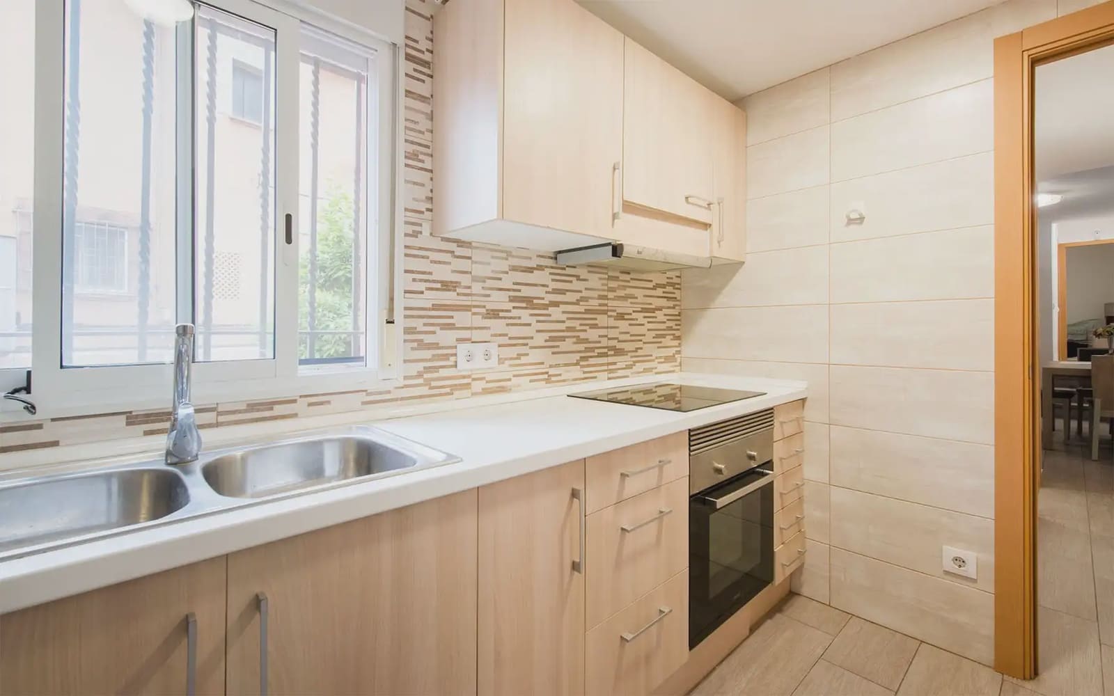 5 soveværelse Villa til salg i Sant Boi de Llobregat med garage - € 695.000 (Ref: 9854526)