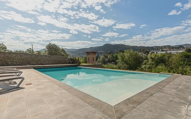 10 slaapkamer Finca/Landhuis te koop in Gelida met zwembad garage - € 1.490.000 (Ref: 9854635)