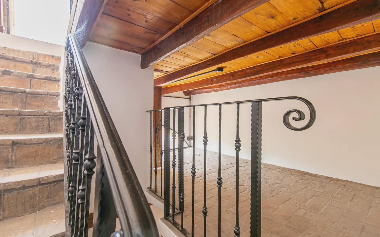 10 bedroom Finca/Country House for sale in Gelida with pool garage - € 1,490,000 (Ref: 9854635)