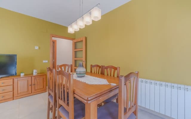 2 makuuhuone Asunto myytävänä paikassa Tordera - 219 000 € (Ref: 9860839)