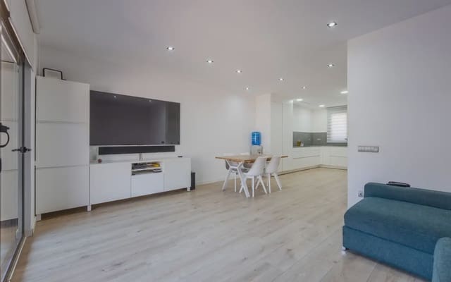 4 makuuhuone Omakotitalo myytävänä paikassa Tordera mukana 
autotalli - 426 000 € (Ref: 9860840)