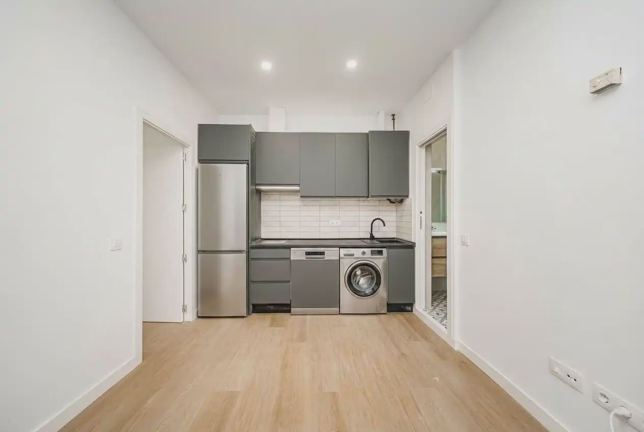 1 quarto Apartamento para venda em Madrid cidade - 319 000 € (Ref: 9861208)