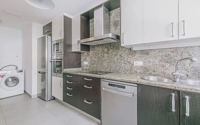 3 soveværelse Lejlighed til salg i Provençals del Poblenou, Barcelona by med garage - € 790.000 (Ref: 9863444)