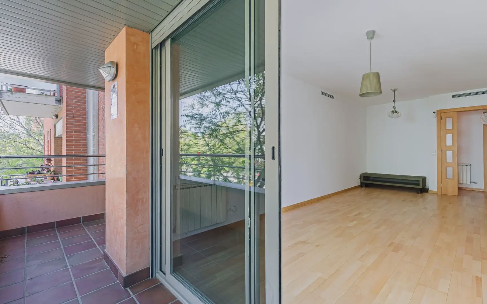 3 sypialnia Mieszkanie na sprzedaż w Miasto Barcelona z garażem - 790 000 € (Ref: 9863444)