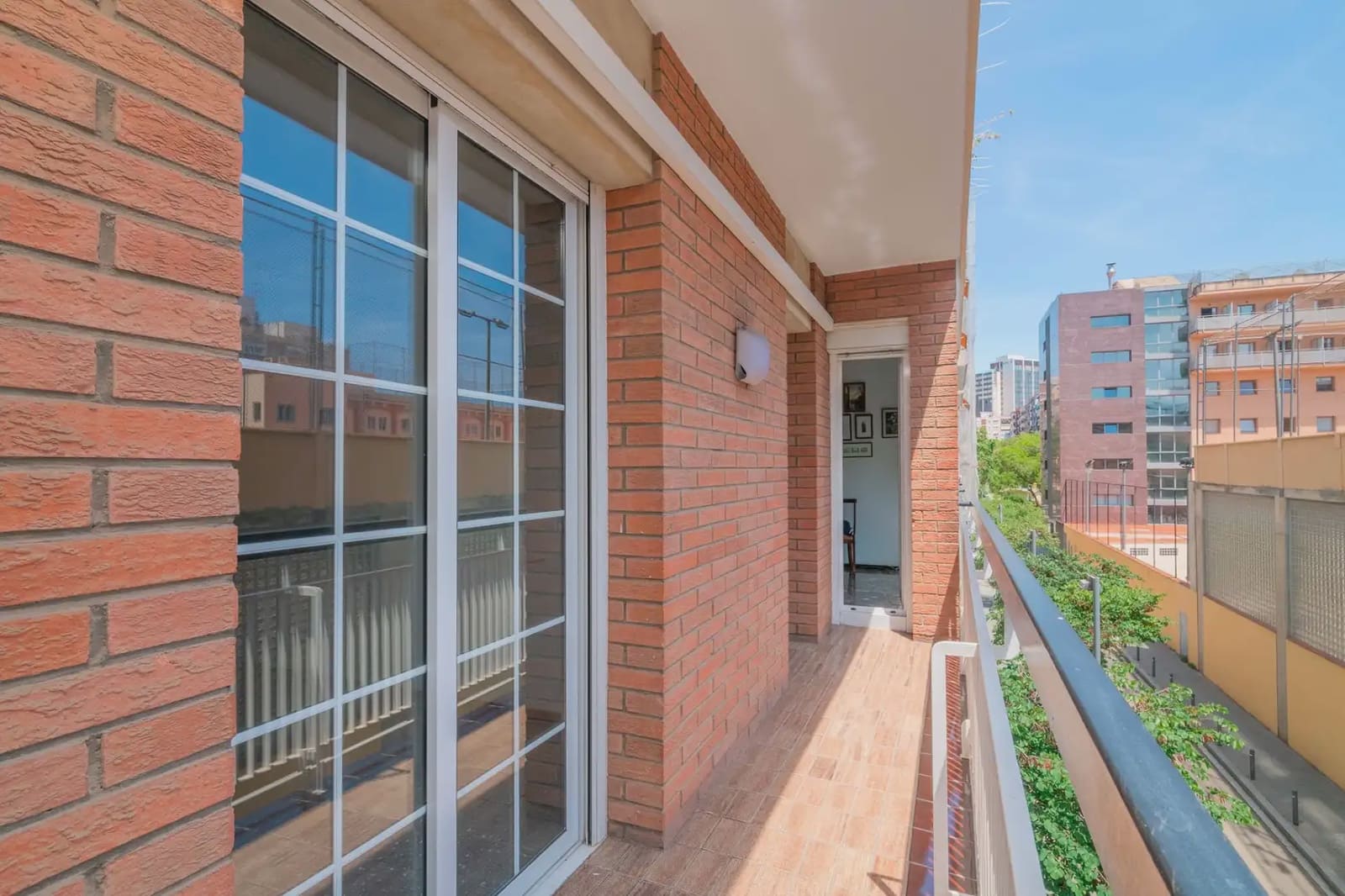 4 slaapkamer Flat te koop in Barcelona stad - € 640.000 (Ref: 9863854)