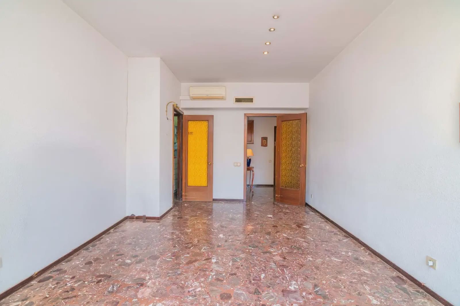 4 slaapkamer Flat te koop in Barcelona stad - € 640.000 (Ref: 9863854)