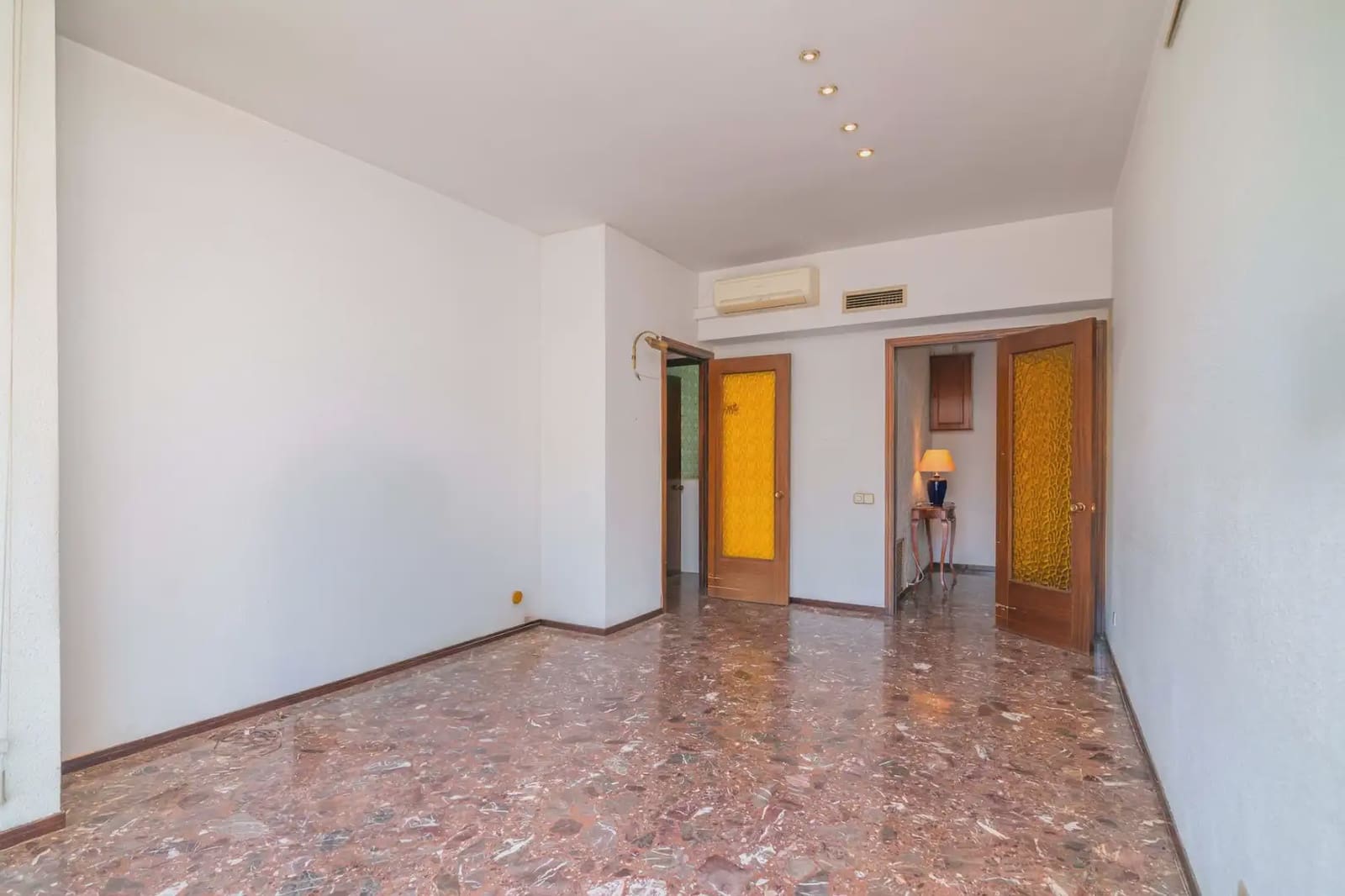 4 slaapkamer Flat te koop in Barcelona stad - € 640.000 (Ref: 9863854)