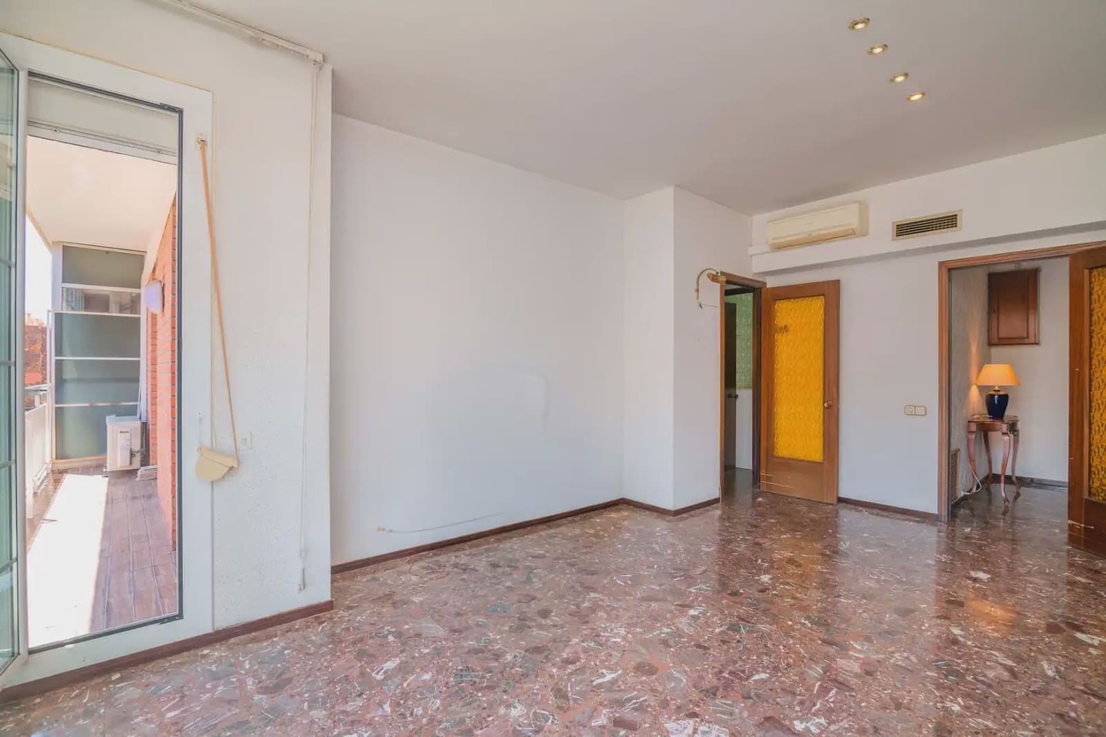 4 slaapkamer Flat te koop in Barcelona stad - € 640.000 (Ref: 9863854)