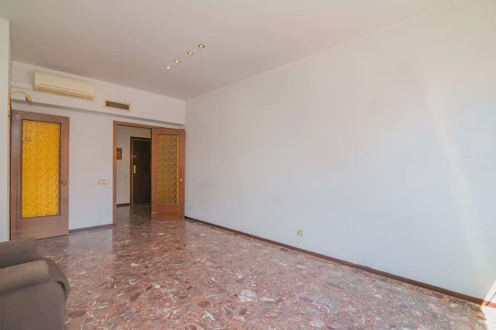 4 slaapkamer Flat te koop in Barcelona stad - € 640.000 (Ref: 9863854)