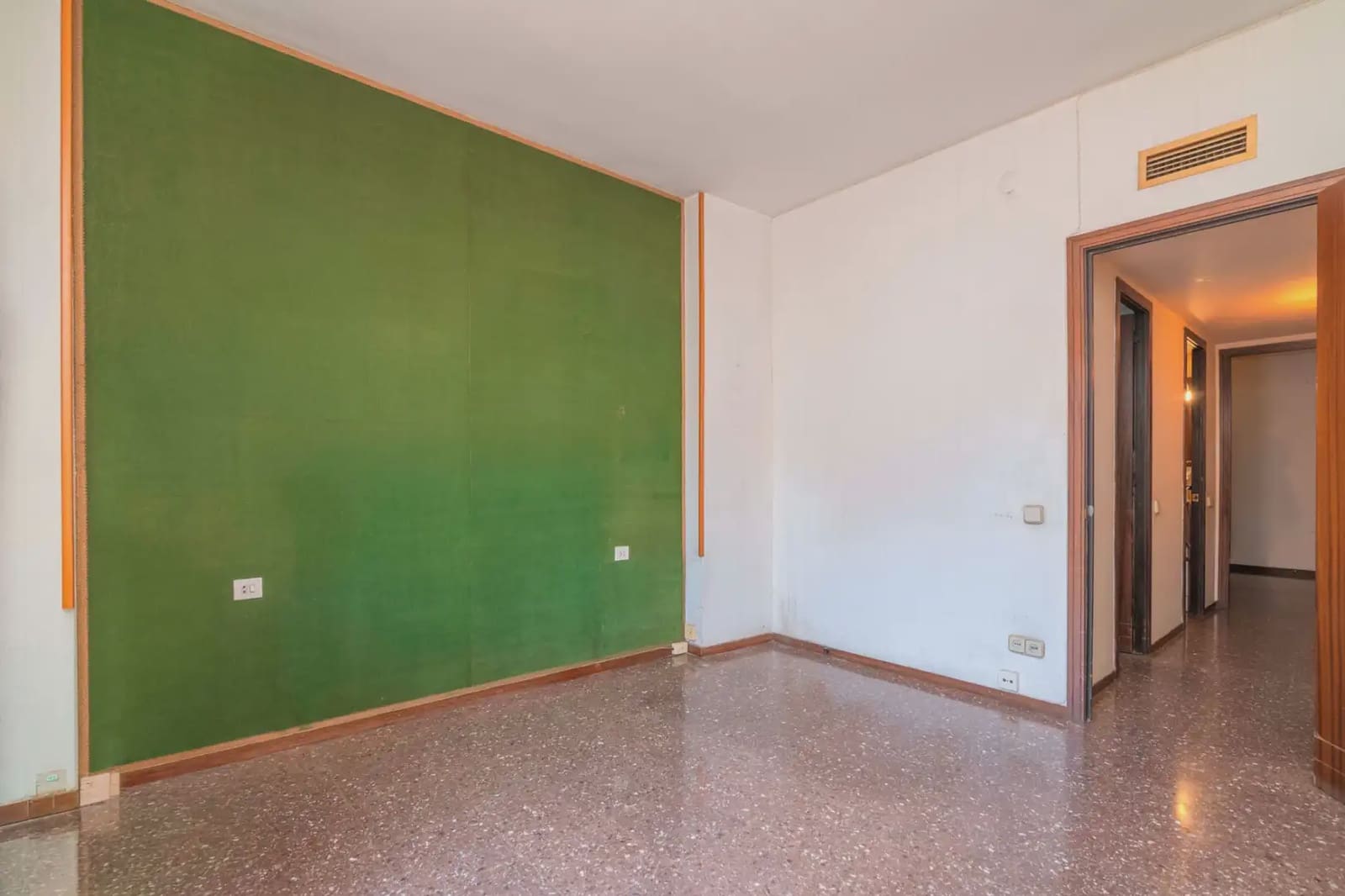 4 slaapkamer Flat te koop in Barcelona stad - € 640.000 (Ref: 9863854)