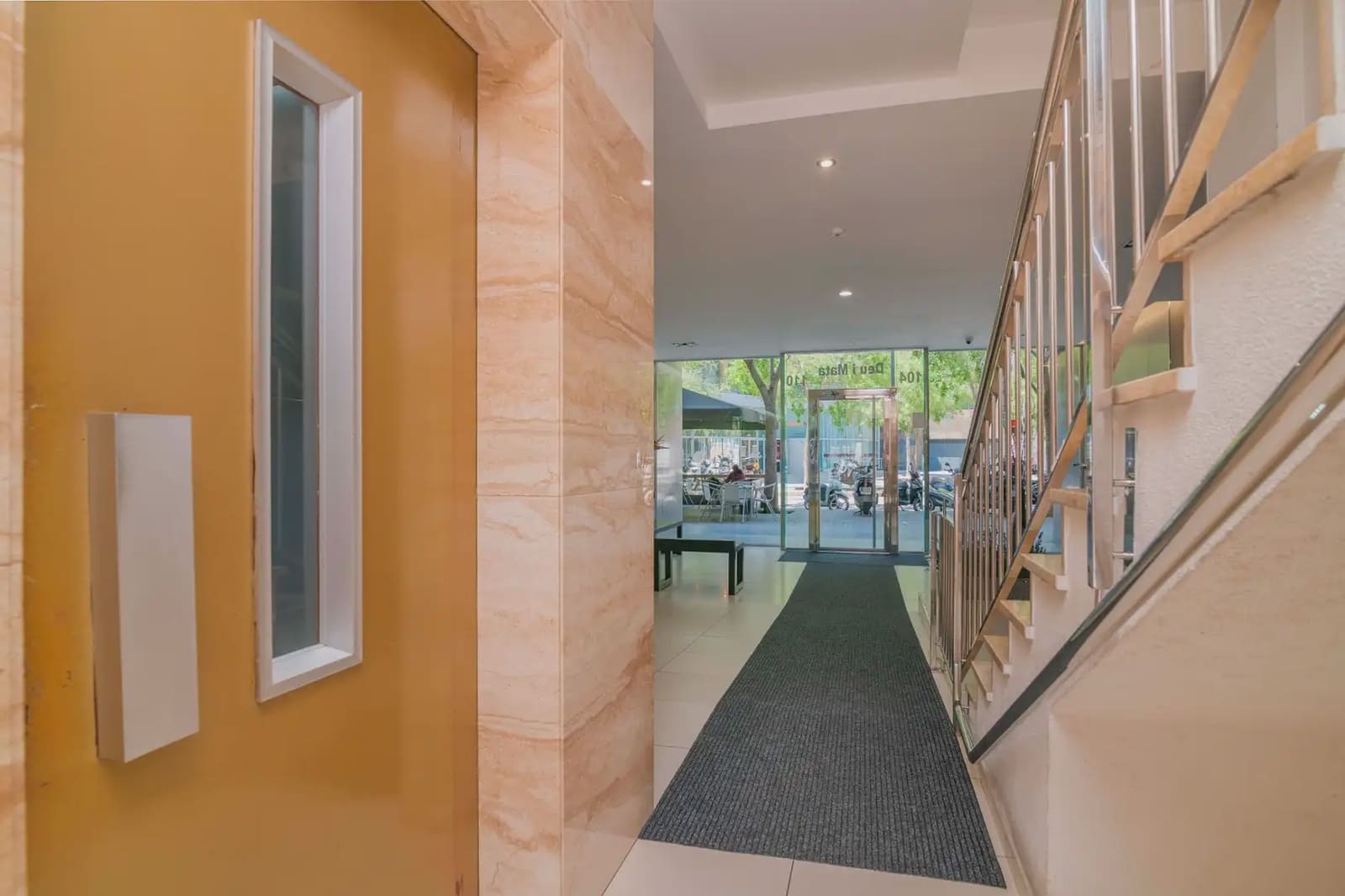 4 slaapkamer Flat te koop in Barcelona stad - € 640.000 (Ref: 9863854)