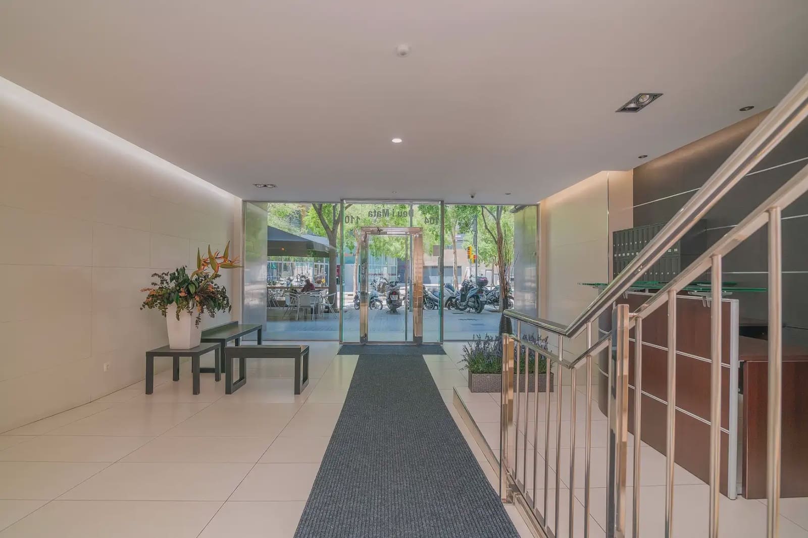 4 slaapkamer Flat te koop in Barcelona stad - € 640.000 (Ref: 9863854)