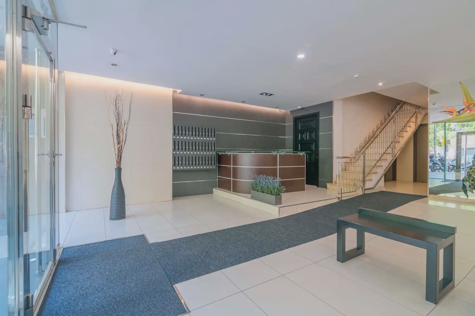 4 slaapkamer Flat te koop in Barcelona stad - € 640.000 (Ref: 9863854)